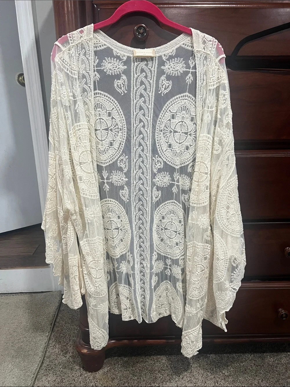 Altar’d State Cream Lace Cardigan / Kimono NWT